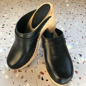 Barely worn Sven Black clogs size 6 US/36 3” heel